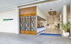 Holiday Inn Express Waikiki By Ihg